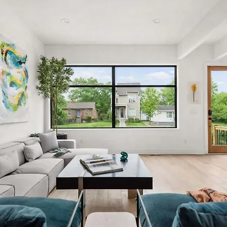 Modern Palette - Private Patio - Mins To Broadway