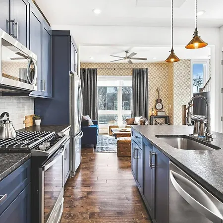 Holiday home Honkytonk Vibe In East - Close To Broadway *
