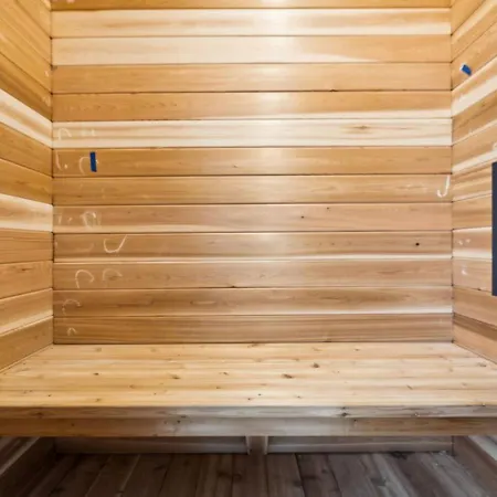 Holiday home 12 South With Rooftop Sauna And Wet Bar With 2 Car Garage *