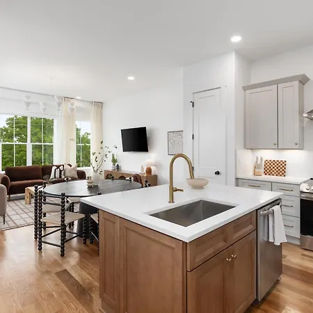 Holiday home 12 South With Rooftop Sauna And Wet Bar With 2 Car Garage *