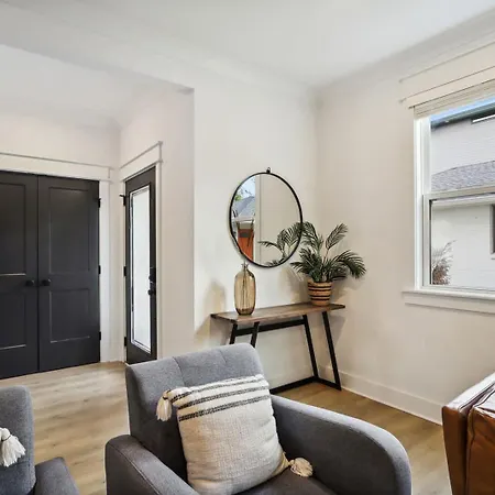 Modern Two Townhomes Close To Downtown * Nashville