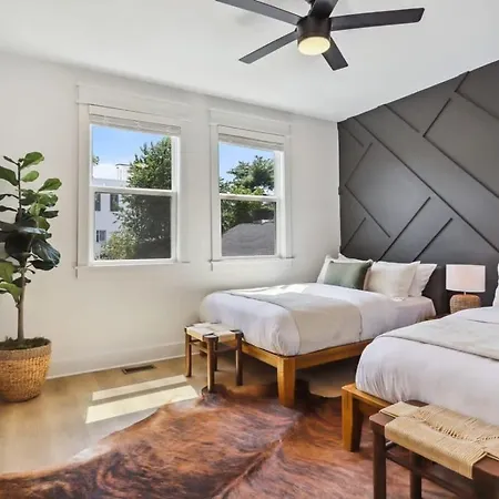 Holiday home Beautiful Luxury Renovation Near Downtown