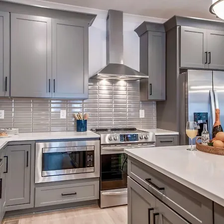 Two Luxury Townhomes Near Five Points Holiday home *
