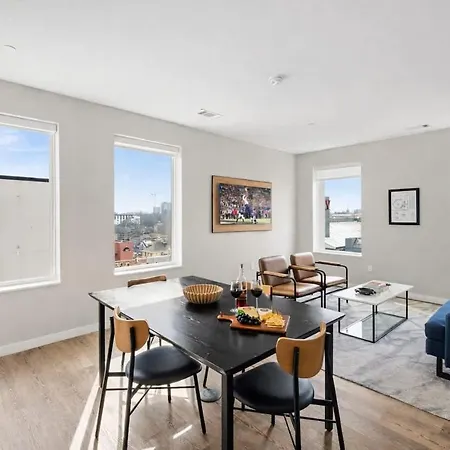 Holiday home Pianissimo-2 Units-rooftop Pool-gym-on Music Row Nashville
