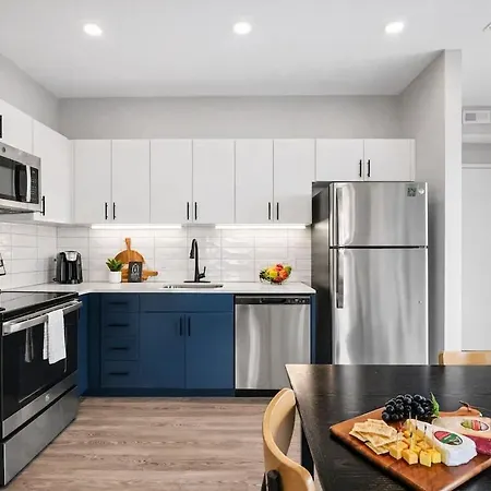 Pianissimo-2 Units-rooftop Pool-gym-on Music Row Holiday home