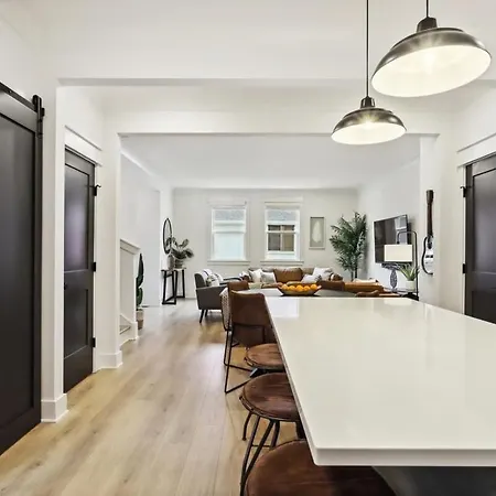 Three Luxury Townhomes Near Five Points Holiday home *