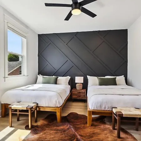 Beautiful Luxury Renovation Near Downtown