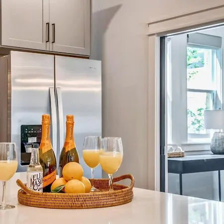 Beautiful Luxury Renovation 5 Minutes To Downtown Nashville