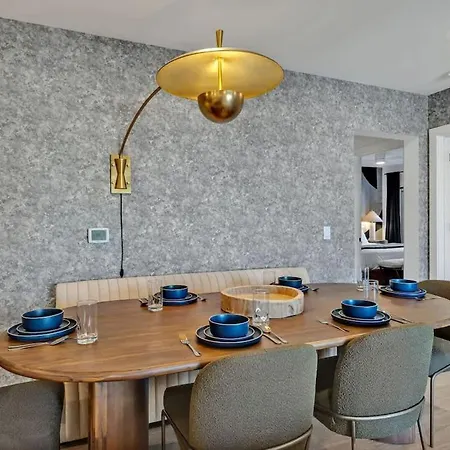 Hyve-anthem-private Balconies-walk To Broadway Holiday home