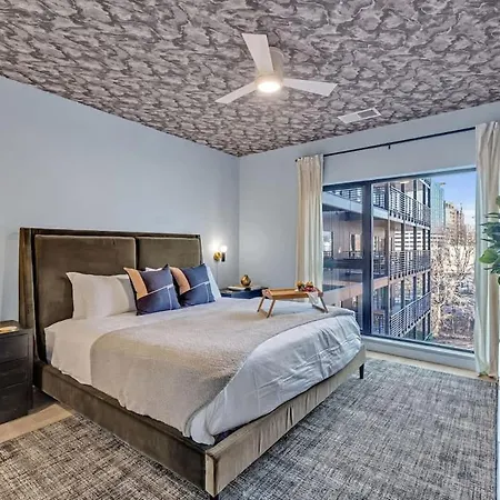 Hyve-anthem-private Balconies-walk To Broadway Holiday home