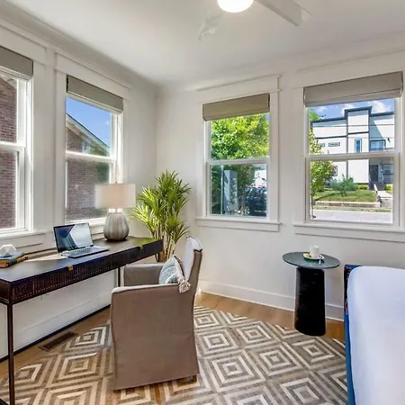 Two Luxury Townhomes Near Five Points Holiday home