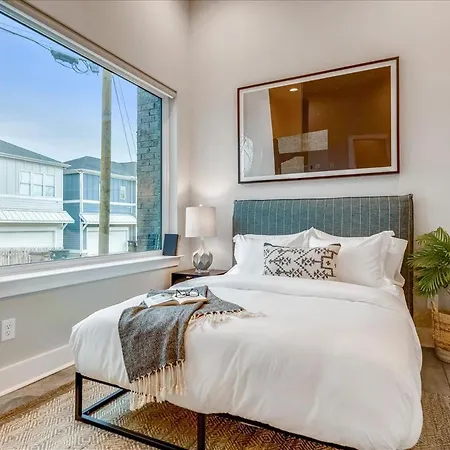 Modern Southern Townhomes Private Hot Tub Holiday home Nashville