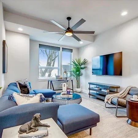 Modern Southern Townhomes Private Hot Tub Holiday home Nashville