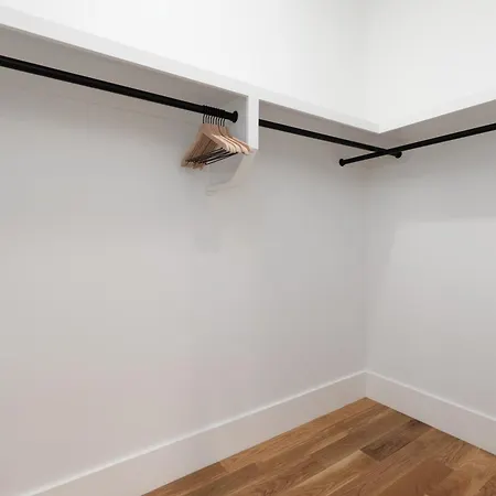 12 South With Rooftop Sauna And Wet Bar With 2 Car Garage