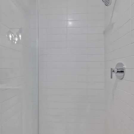 Holiday home Hyve-anthem-private Balconies-walk To Broadway