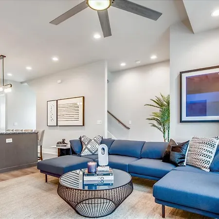 Modern Southern Townhomes Private Hot Tub Nashville