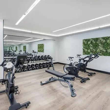 Pianissimo-2 Units-rooftop Pool-gym-on Music Row Holiday home Nashville
