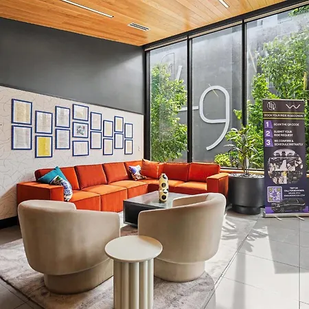 Holiday home Pianissimo-2 Units-rooftop Pool-gym-on Music Row Nashville
