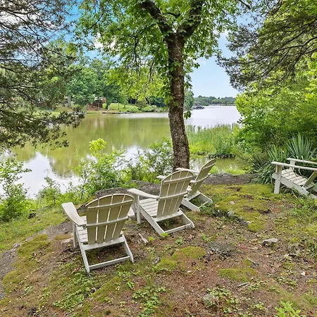 Holiday home Cozy Waterfront With Fire Pit *