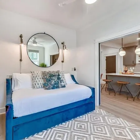 Three Luxury Townhomes Near Five Points Holiday home