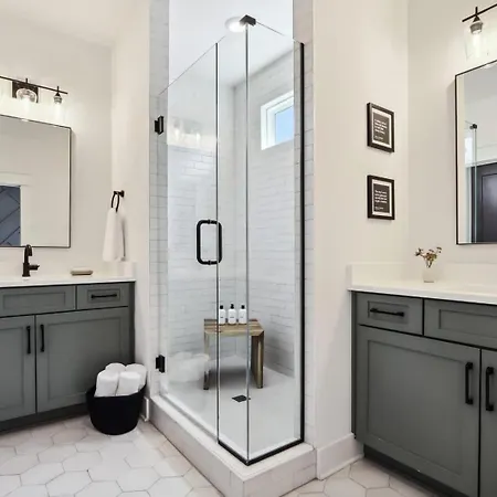 Holiday home Two Beautiful Luxury Renovations Near Downtown Nashville