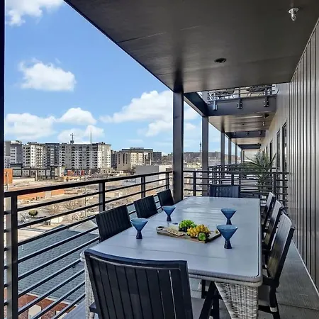 Hyve-anthem-private Balconies-walk To Broadway