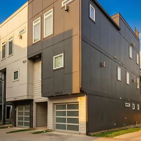 Holiday home Rooftop Views & Patio Lounge Near Downtown Nashville