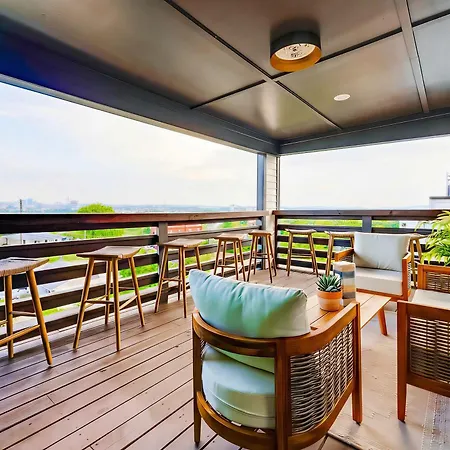 Private Pool Game Compound Minutes To Broadway Holiday home *