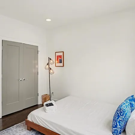 2 Stylish Townhomes W Rooftop Views Near Broadway Holiday home Nashville