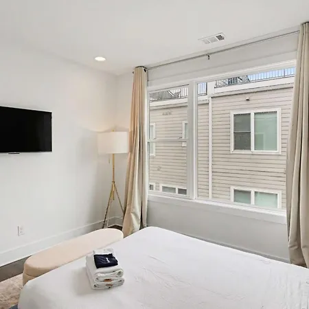 Chic Townhome X3 W Rooftop Views Near Broadway * Nashville