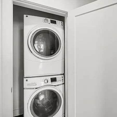 Chic Townhome X3 W Rooftop Views Near Broadway * Nashville