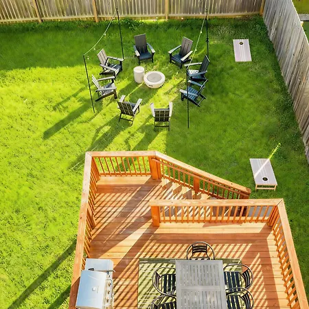 Private Pool Game Compound Minutes To Broadway Holiday home Nashville