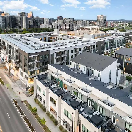 Holiday home Boots & Broadway - 2 Units - Mins To Broadway Nashville