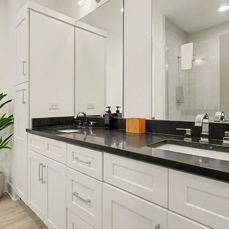 Chic Townhome X3 W Rooftop Views Near Broadway Holiday home Nashville