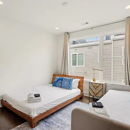Chic Townhome X3 W Rooftop Views Near Broadway * Nashville