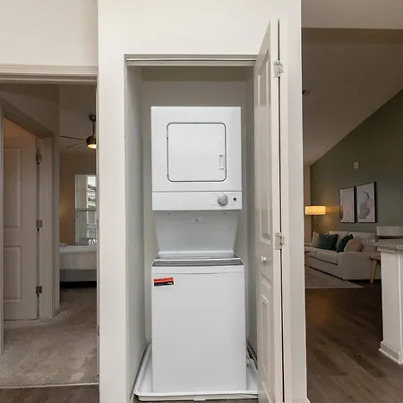 The I Vibe 8770 Apartment *