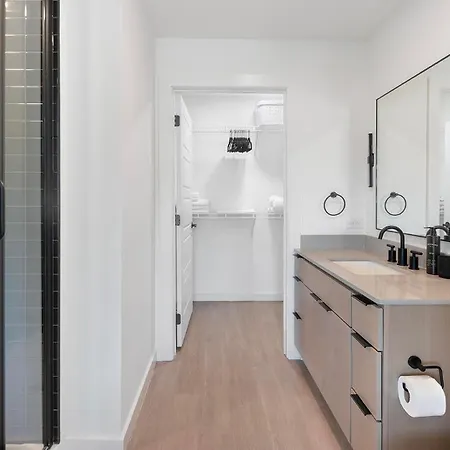 Landing Amazing Studio Gym Apartment *