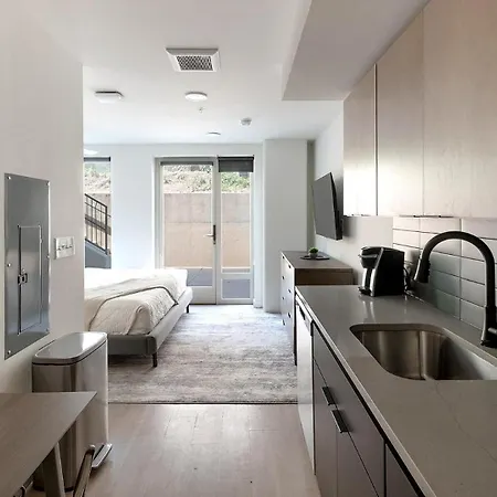 Landing Amazing Studio Gym Apartment