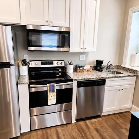 Apartment Bright & Cozy Church Conversion 1br *