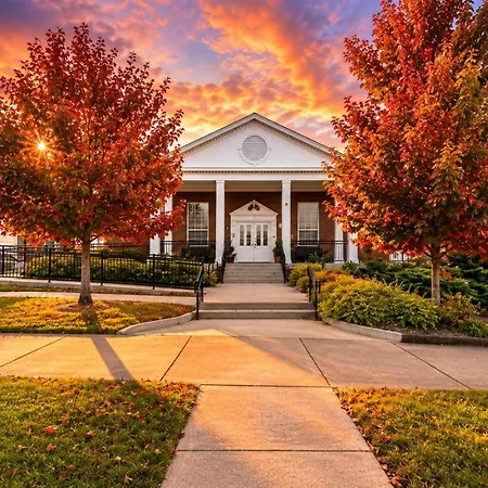 Apartment Bright & Cozy Church Conversion 1br Nashville