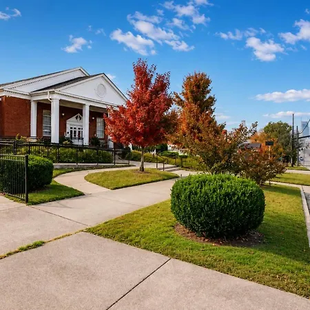 Apartment Bright & Cozy Church Conversion 1br Nashville