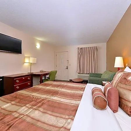 Americas Value Near Downtown
