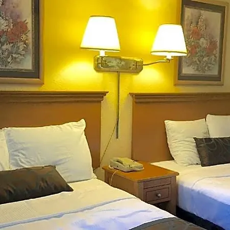 Hotel Red Lion & Airport