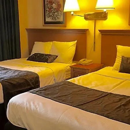 Red Lion & Airport Hotel