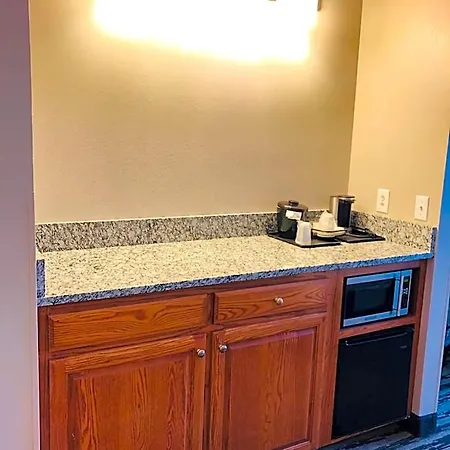 Hotel Country & By Radisson, Airport East, Tn Nashville