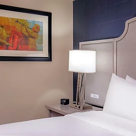 Hotel Doubletree By Hilton Downtown 4*