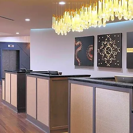 Doubletree By Hilton Downtown