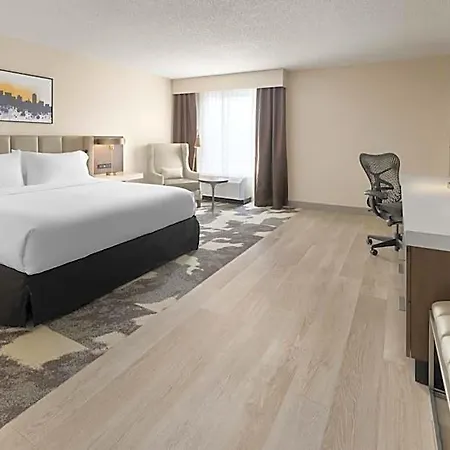 Hilton Garden Airport Hotel Nashville