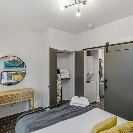 19th & Wedgewood Holiday home *