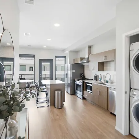 Holiday home Illume 303